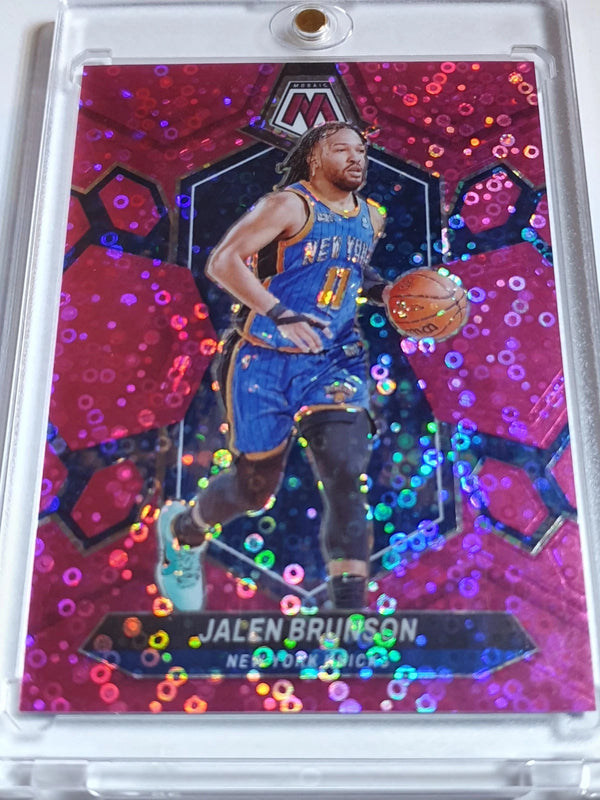 2023 Panini Mosaic Jalen Brunson #67 PINK FAST BREAK /20 Holo - Ready to Grade