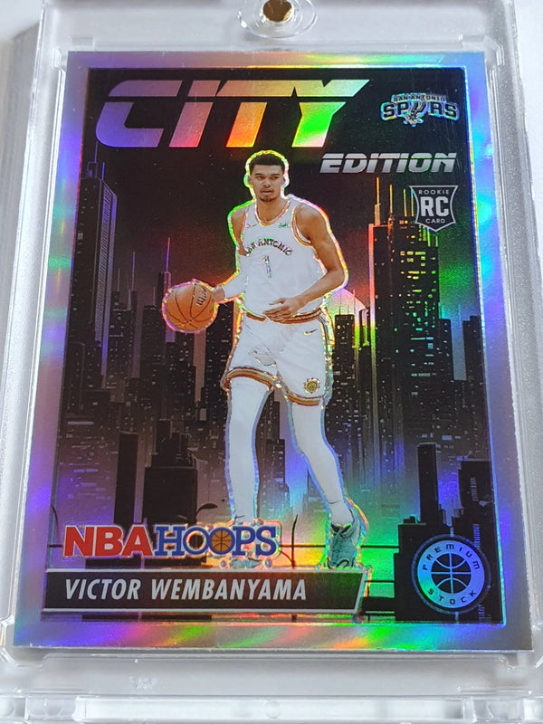 2023 NBA Hoops Premium Stock Victor Wembanyama #25 SILVER Prizm City Edition RC