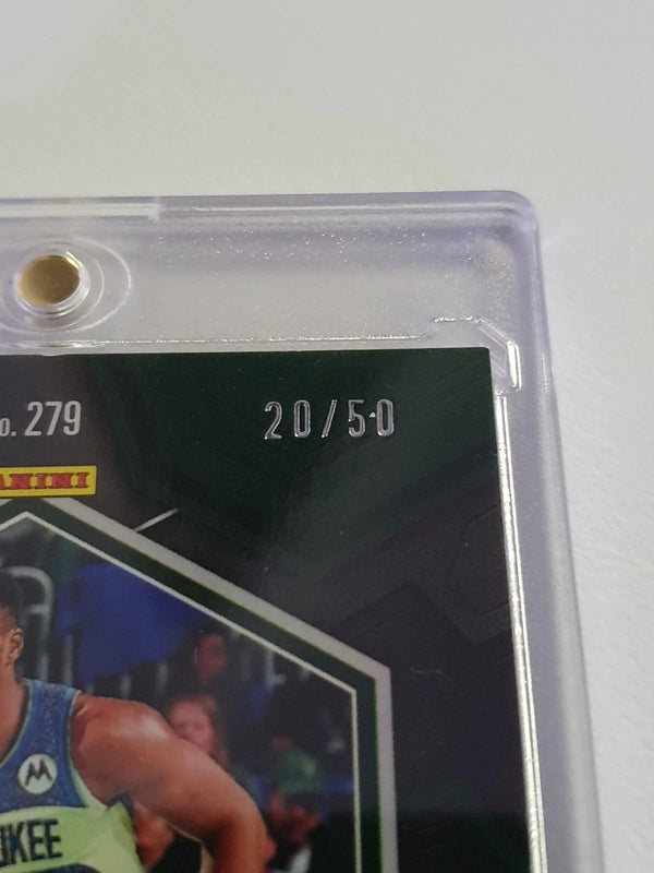 2023 Panini Mosaic Giannis Antetokounmpo #279 PURPLE FAST BREAK /50 Holo