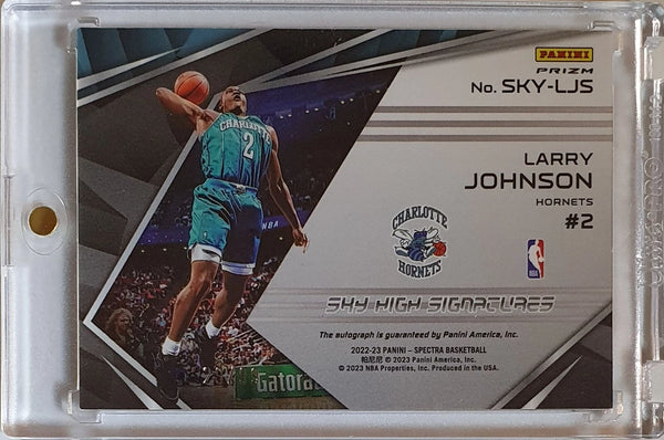2022 Panini Spectra Larry Johnson #AUTO SILVER /99 Sky High Signatures - Rare
