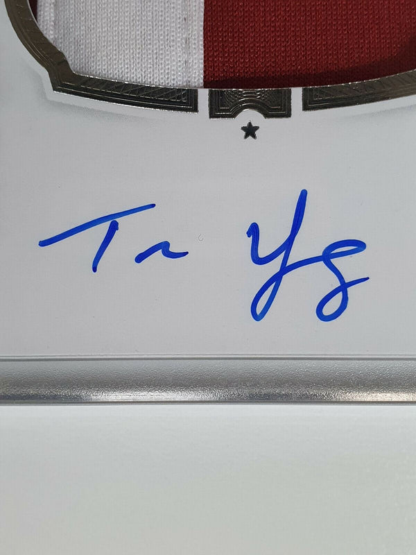 2018-19 Flawless Trae Young ROOKIE PATCH AUTO (RPA) 11/20 JERSEY NUMBER