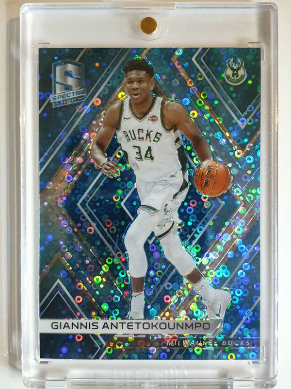 2017 Spectra Giannis Antetokounmpo #5 NEON BLUE Prizm /99 - Ready to Grade