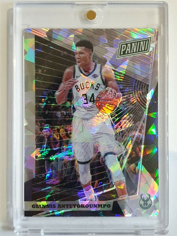 2018 Panini Giannis Antetokounmpo #61 CRACKED ICE Prizm /50 - Ready to Grade