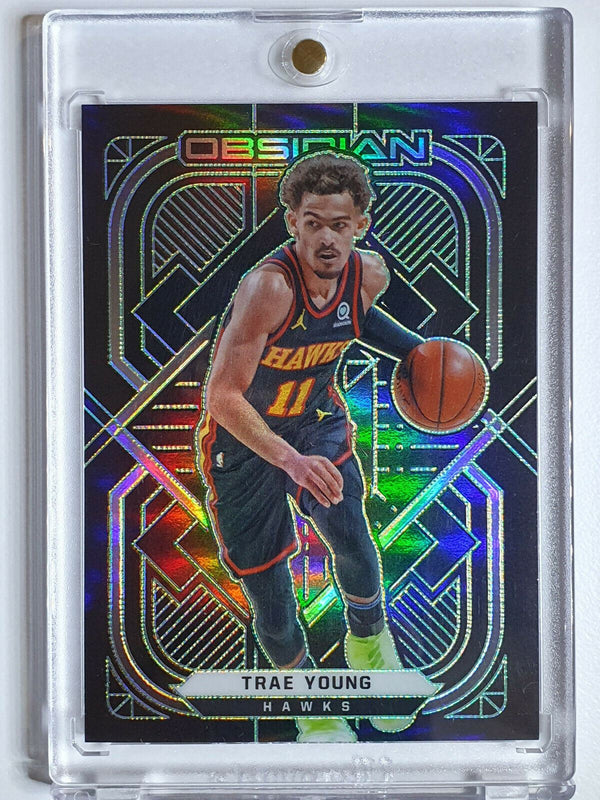 2020 Obsidian Trae Young #135 ELECTRIC ETCH GREEN /25 Holo - Ready to Grade