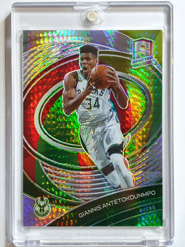 2020 Spectra Giannis Antetokounmpo #25 GOLD GREEN /75 Prizm - Rare