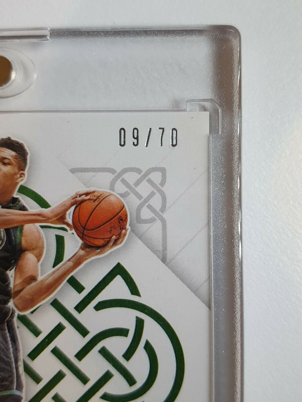 2015 Panini Excalibur Giannis Antetokounmpo #72 SILVER /70 - Ready to Grade