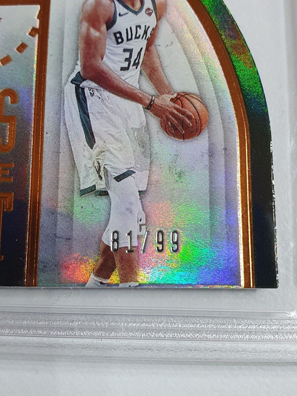 2019 Crown Royale Giannis Antetokounmpo #18 HOLO /99 - PSA 9