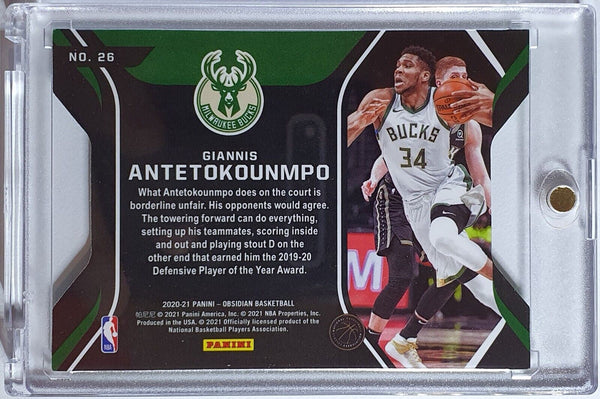 2020 Obsidian Giannis Antetokounmpo #26 GREEN FLOOD Pitch Black Holo - Rare