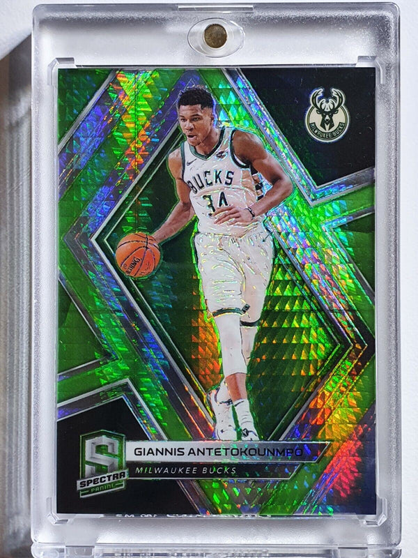 2018 Spectra Giannis Antetokounmpo #34 NEON GREEN Prizm /49 - Ready to Grade