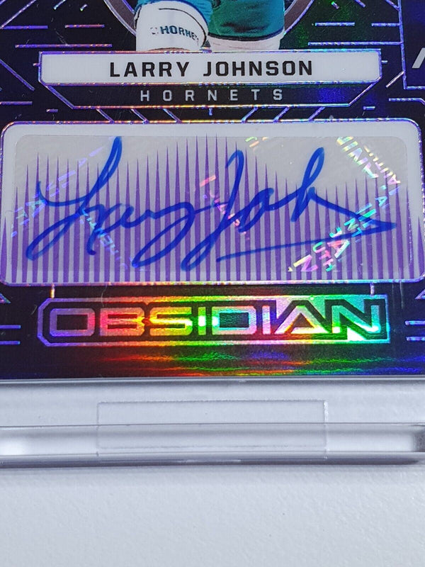 2021 Panini Obsidian Larry Johnson AUTO PURPLE /75 Aurora Authographs  -  Rare