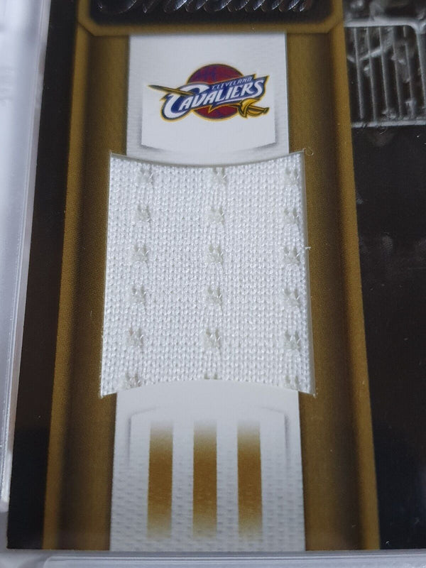 2012 Panini Threads Kyrie Irving #PATCH Game Worn Jersey - Rare