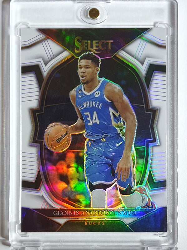 2022 Select Giannis Antetokounmpo #61 DIAMOND WHITE /149 Concourse - Rare