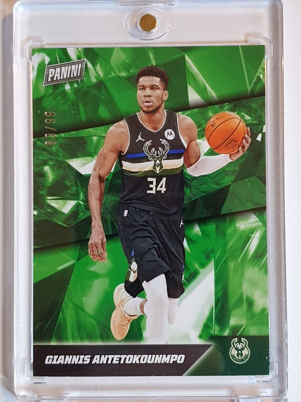 2021 Panini Giannis Antetokounmpo #BK22 COLOR MATRIX /99 Prizm Player of the Day